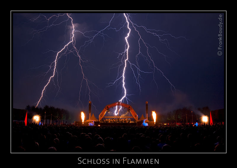 Schloss in Flammen 2008 - Schwetzingen - Blitz von Cam2