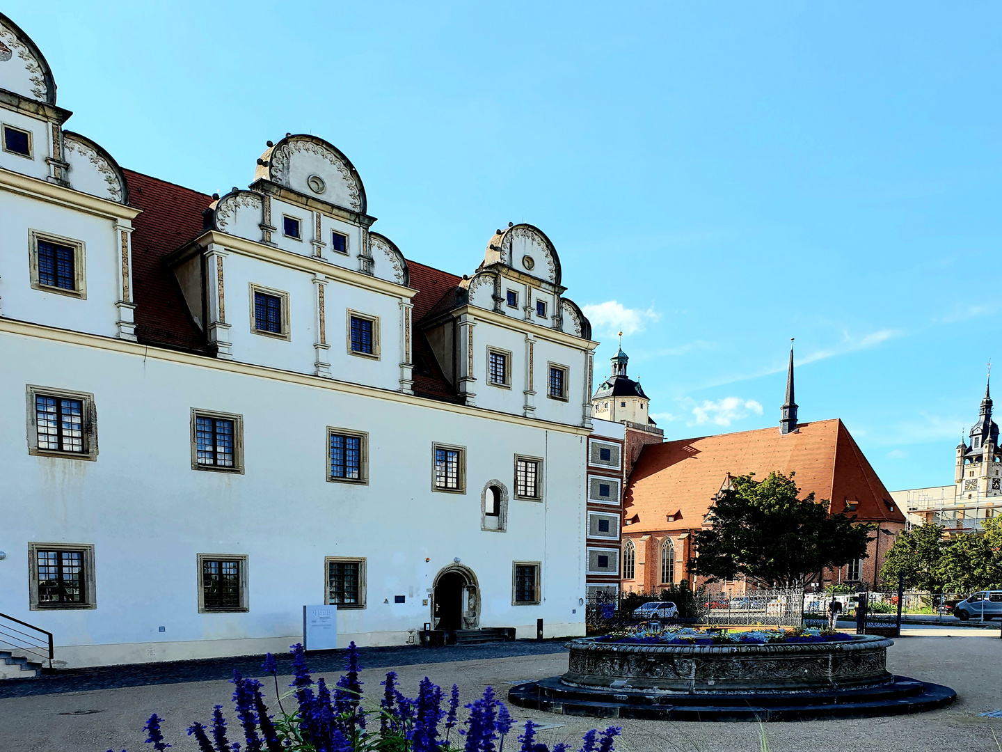 Schloss Johannbau mit Rathaus-und Marienkirchturm