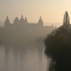 Schloss Johannisburg im Morgennebel