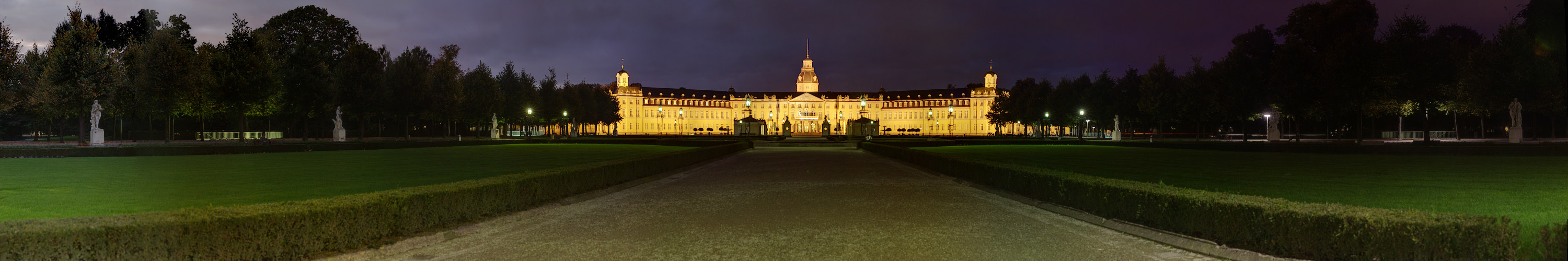 Schloss Karlsruhe bei Nacht 2