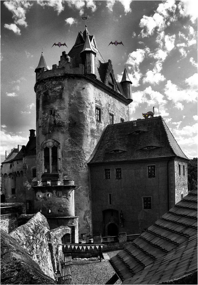 Schloss Kuckuckstein mit mystischer Bearbeitung