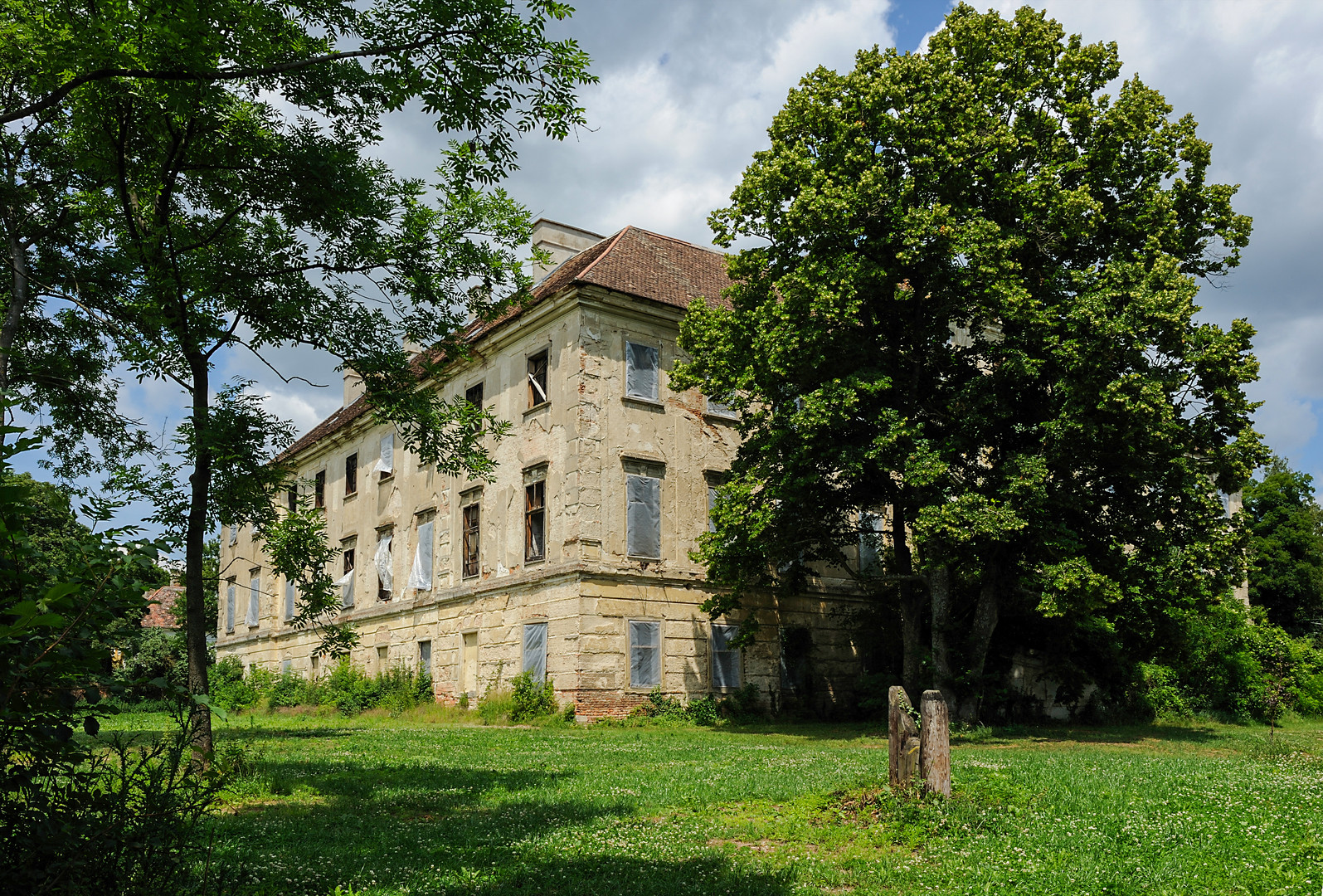 schloss ladendorf...