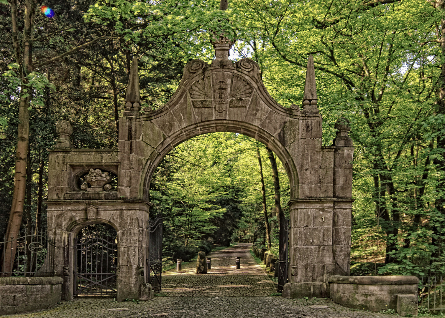 Schloß Landsberg - Eingang zum Park