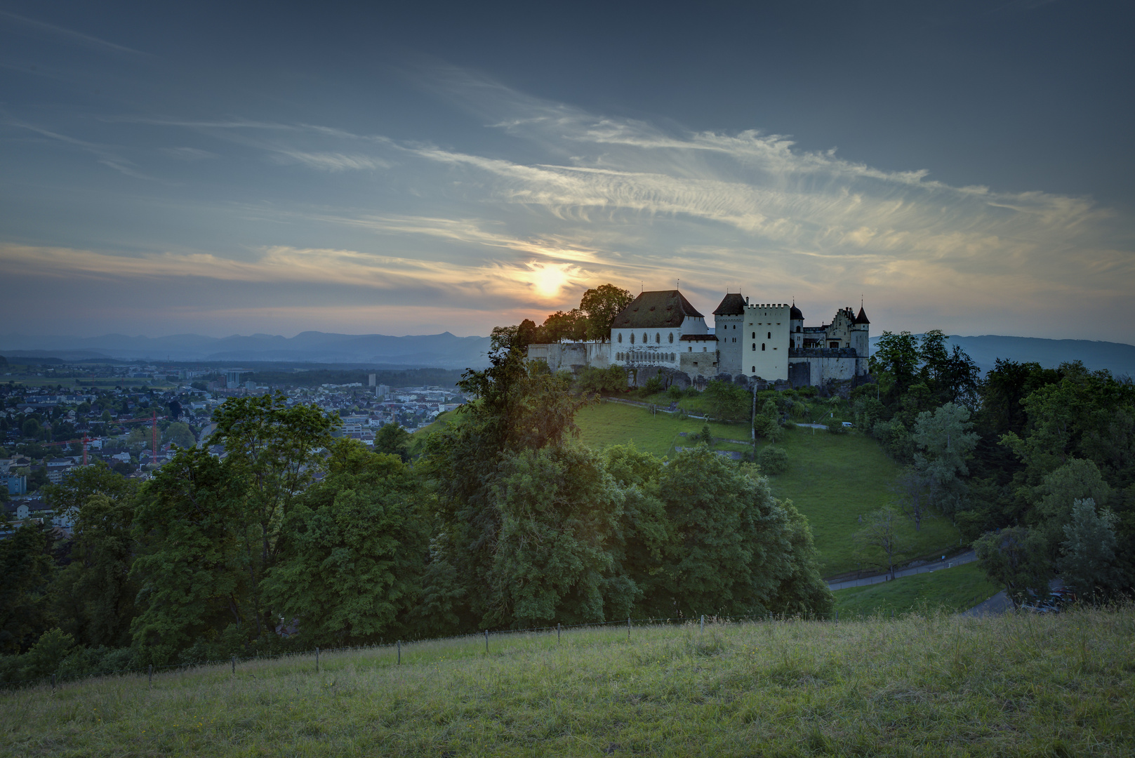 Schloss Lenzburg am Abend........