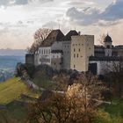 Schloss Lenzburg im Abendlicht