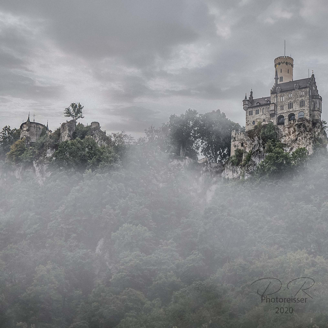 Schloss Lichtenstein am frühen Morgen