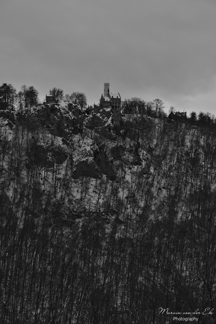 Schloss Lichtenstein im dunklen Winter I