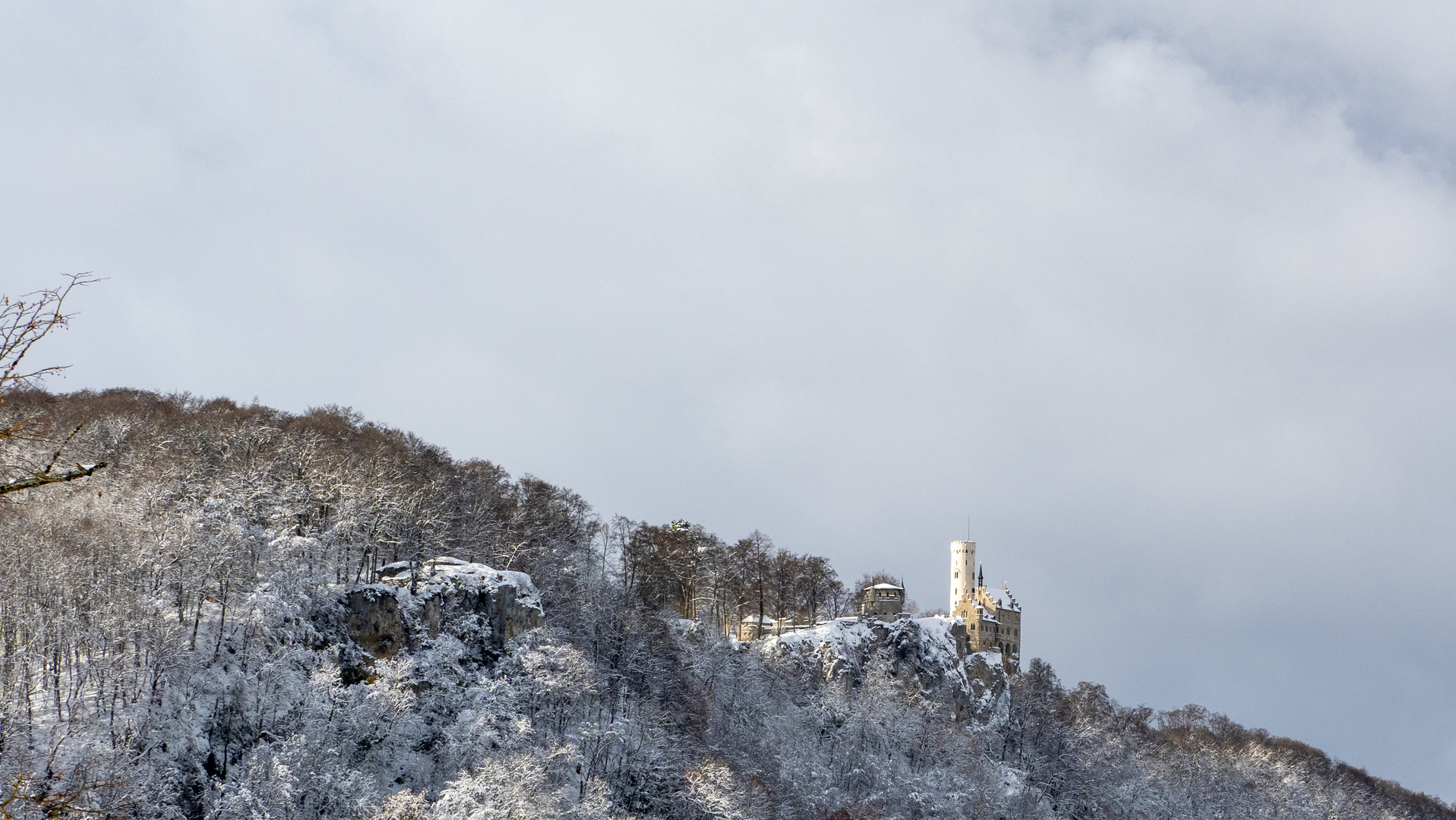 Schloß Lichtenstein in der Januarsonne