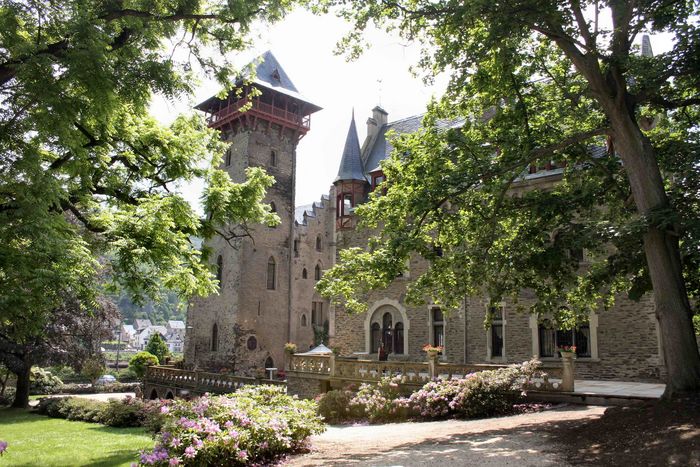 Schloss Liebig an der Mosel (Parkansicht)