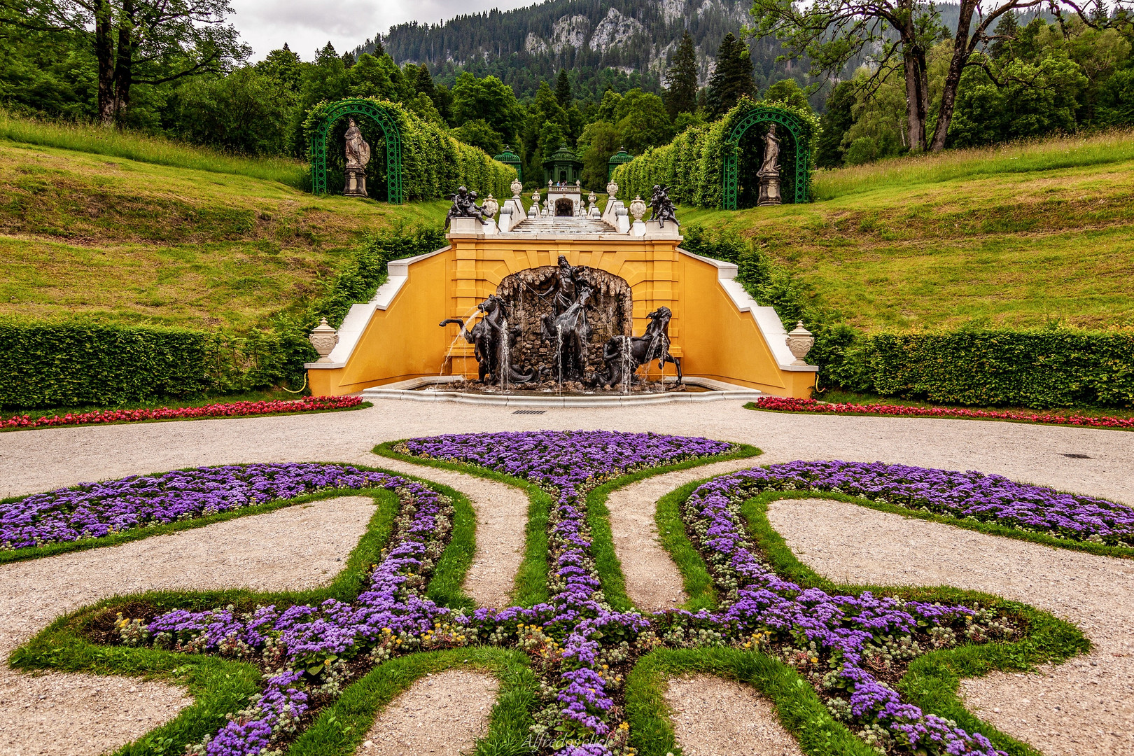 Schloss Linderhof-Blick auf den Kaskaden