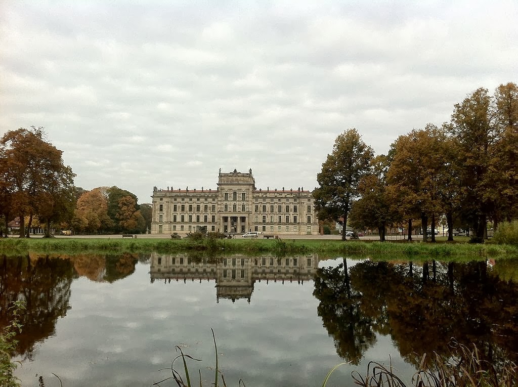 Schloss Ludwigslust im Wasser