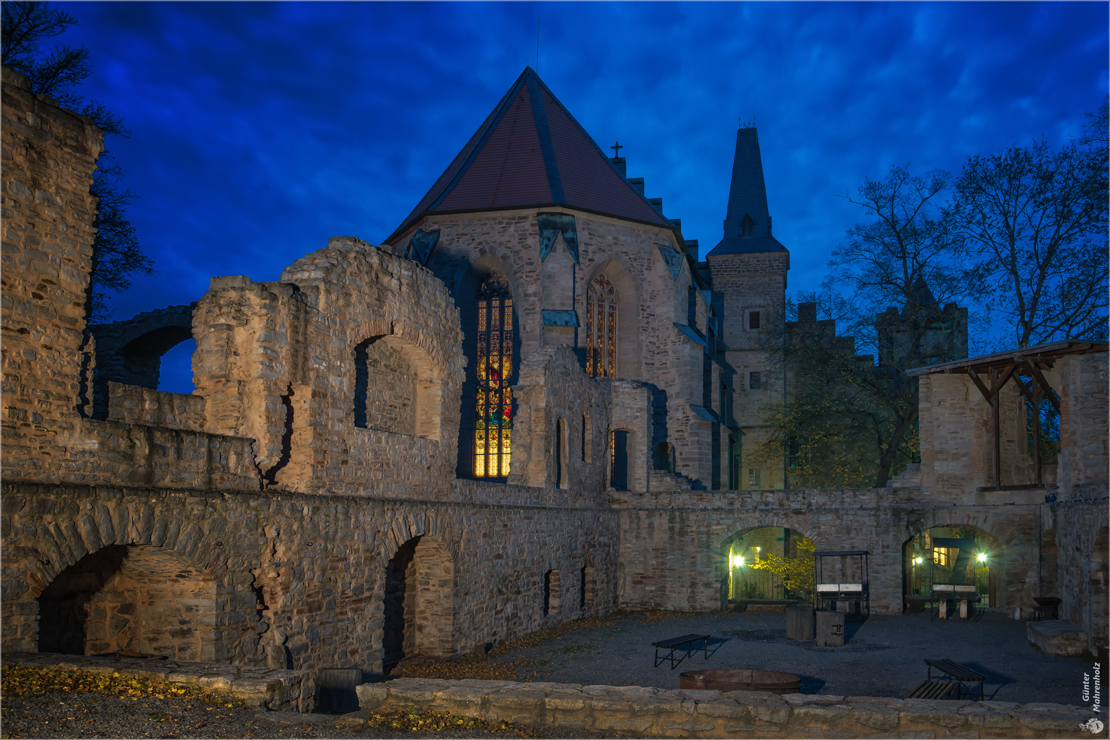 Schloss Mansfeld, Blick zur Schlosskirche