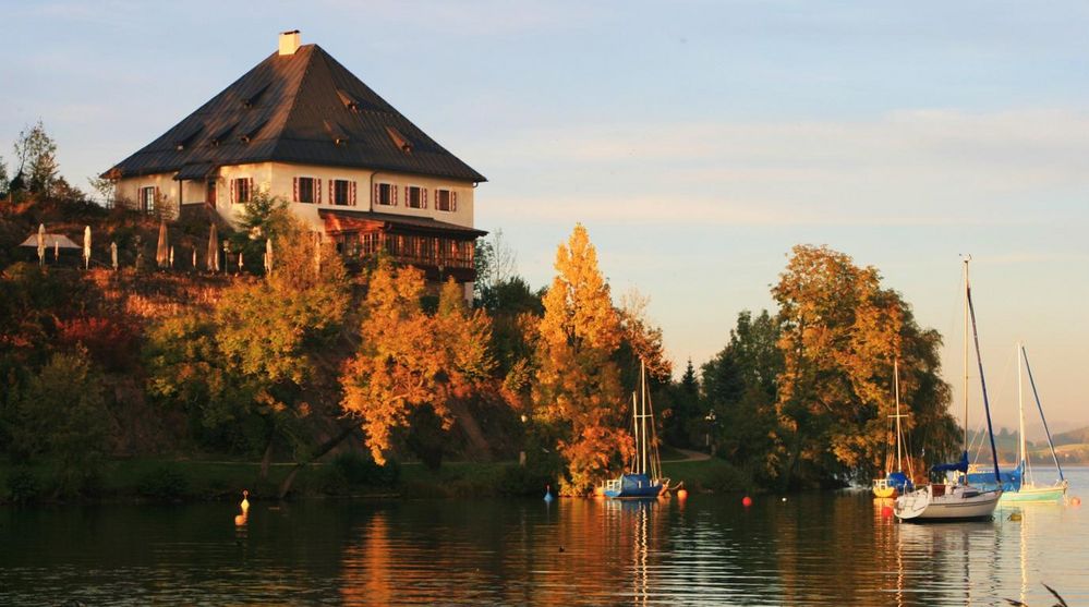 Schloss Mattsee im letzten Licht