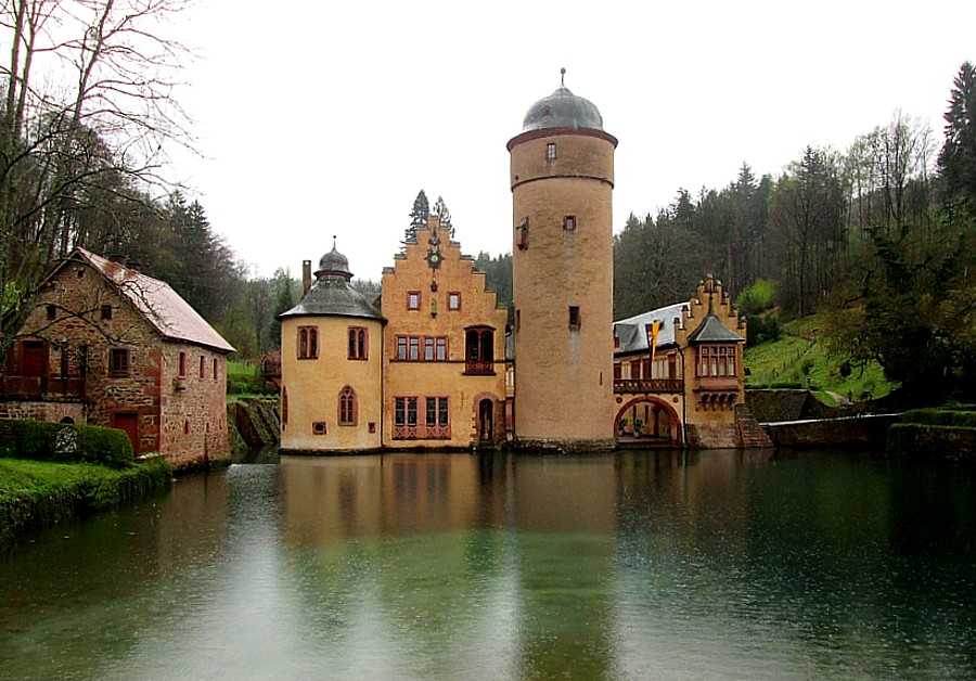 Schloss Mespelbrunn 