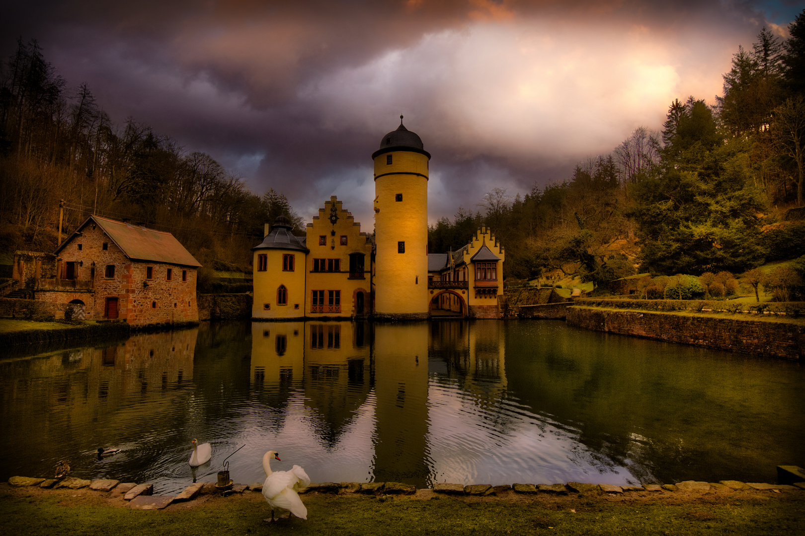 Schloss Mespelbrunn - noch in Winterruhe