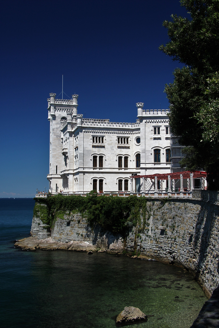 Schloss Miramare Foto & Bild europe, italy, vatican city, s marino