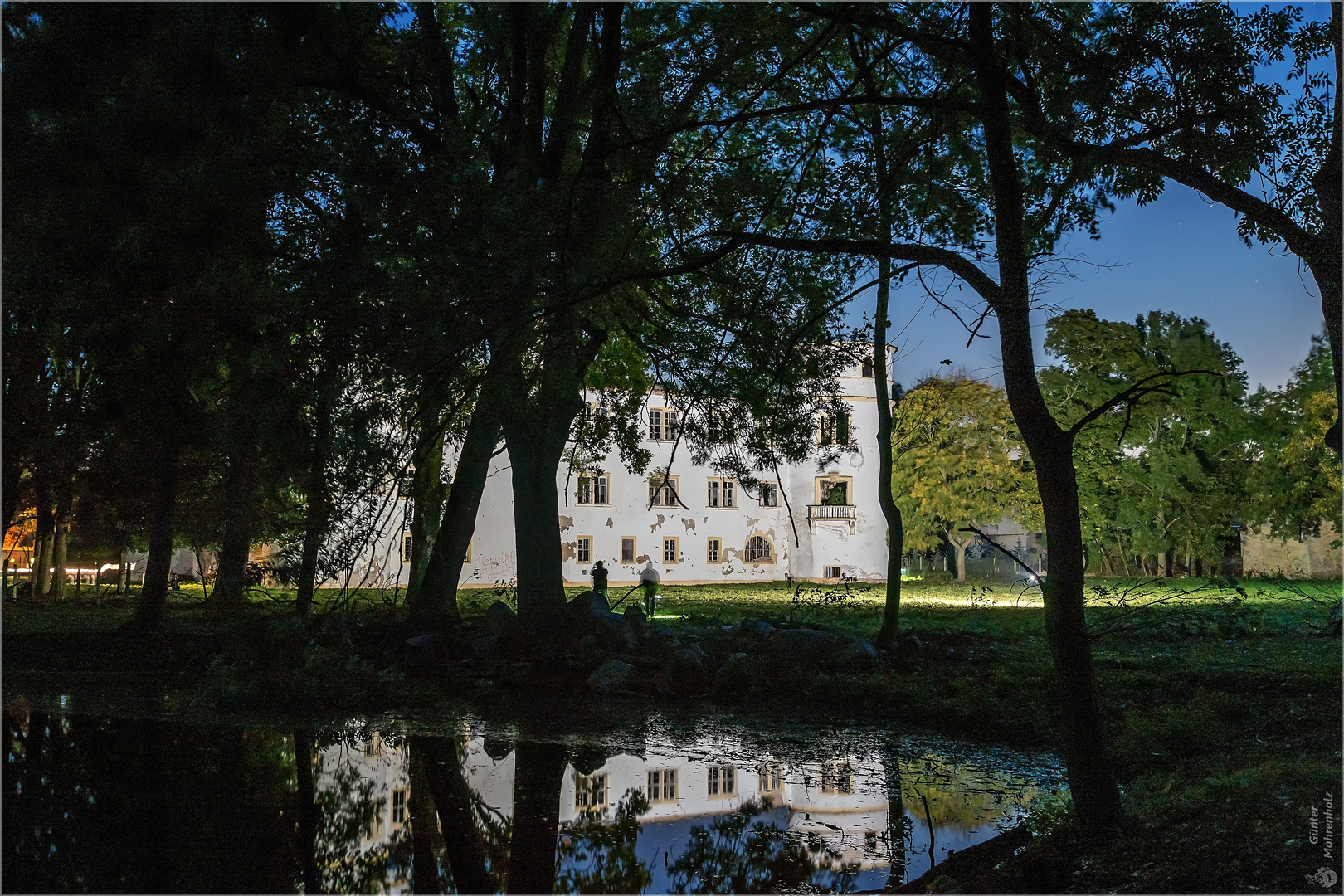 Schloss mit Schlossteich