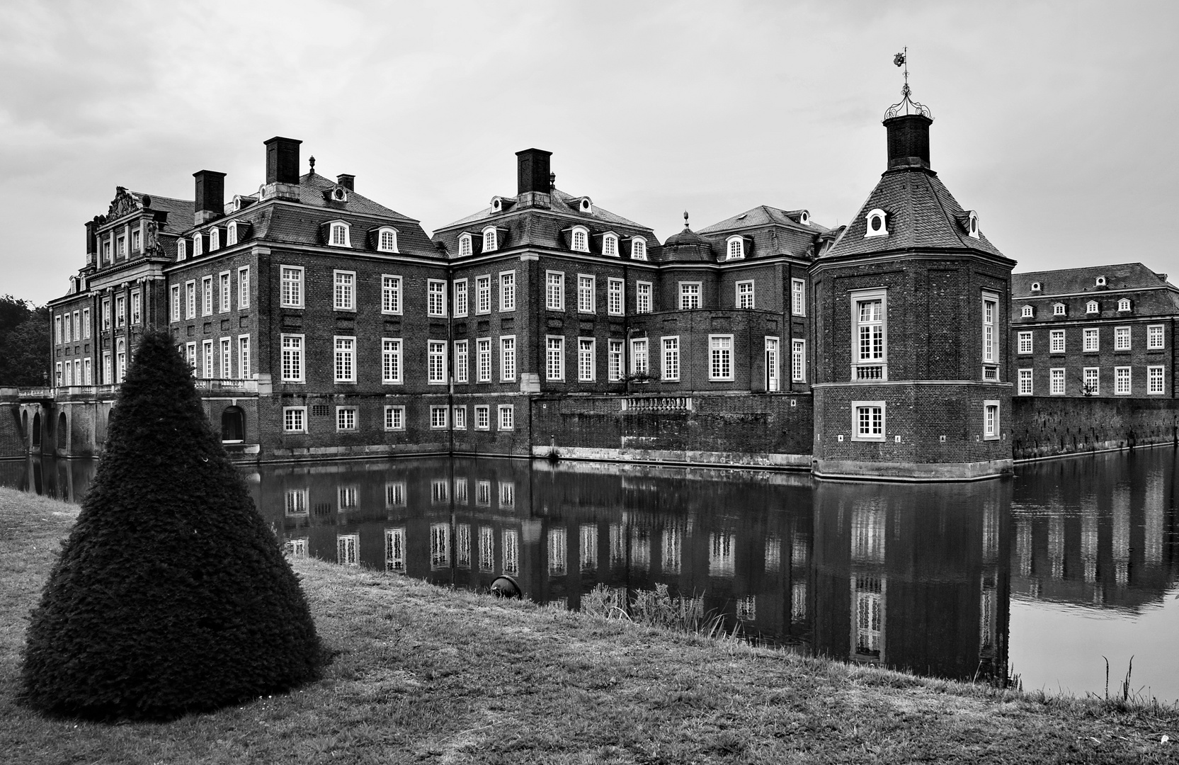 schloß mit "TANNENBAUM"