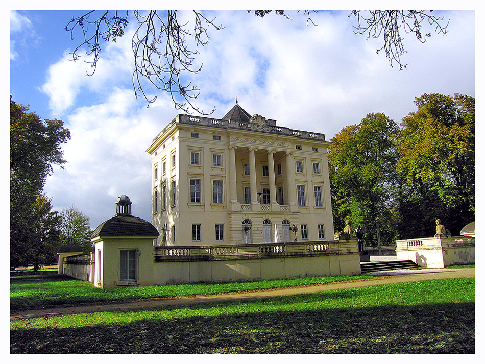 Schloss Monaise