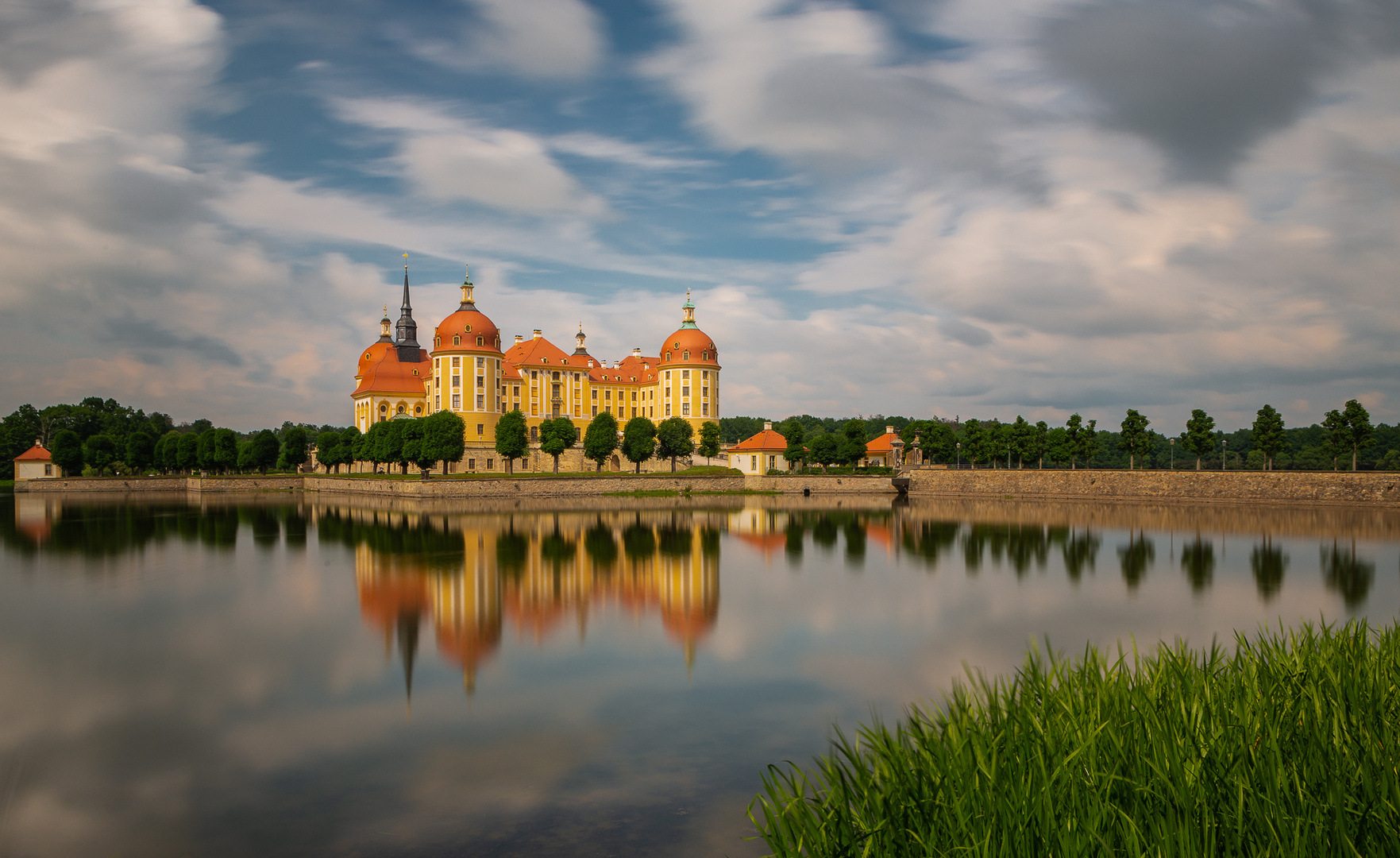 Schloss Moritzburg am Mittagszeit