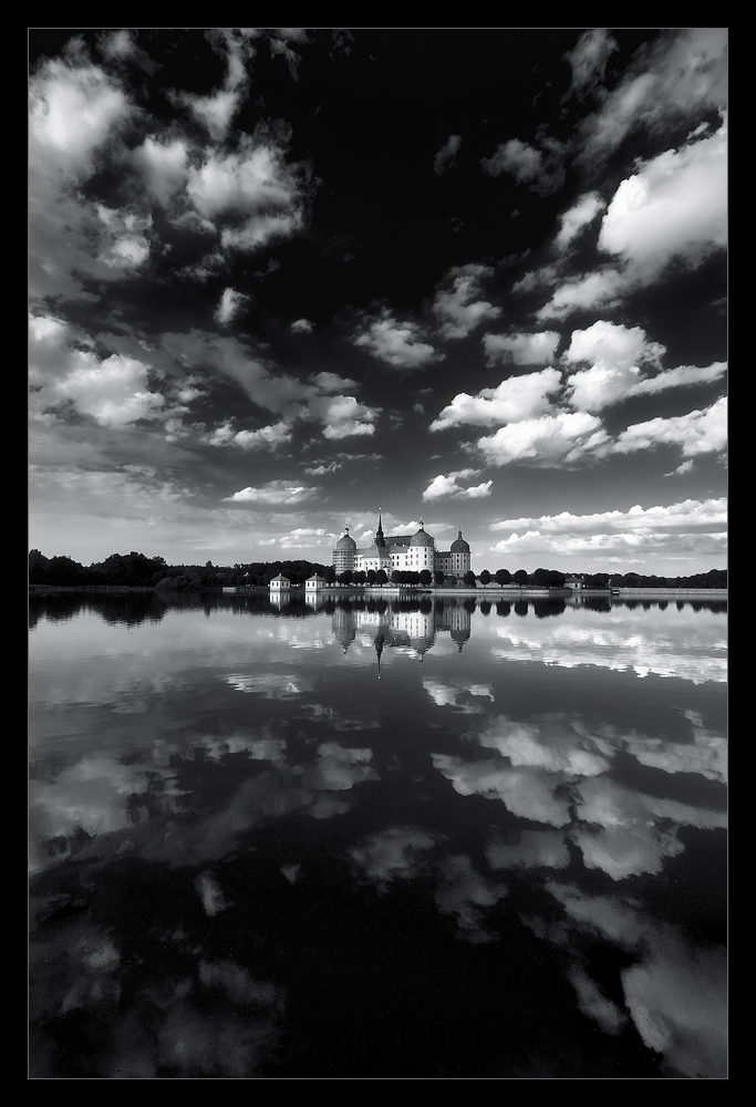 .... Schloss Moritzburg ....