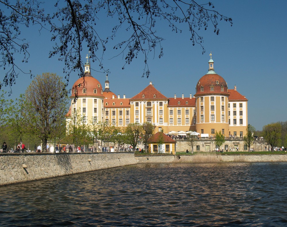 Schloss Moritzburg bei Sonnenschein