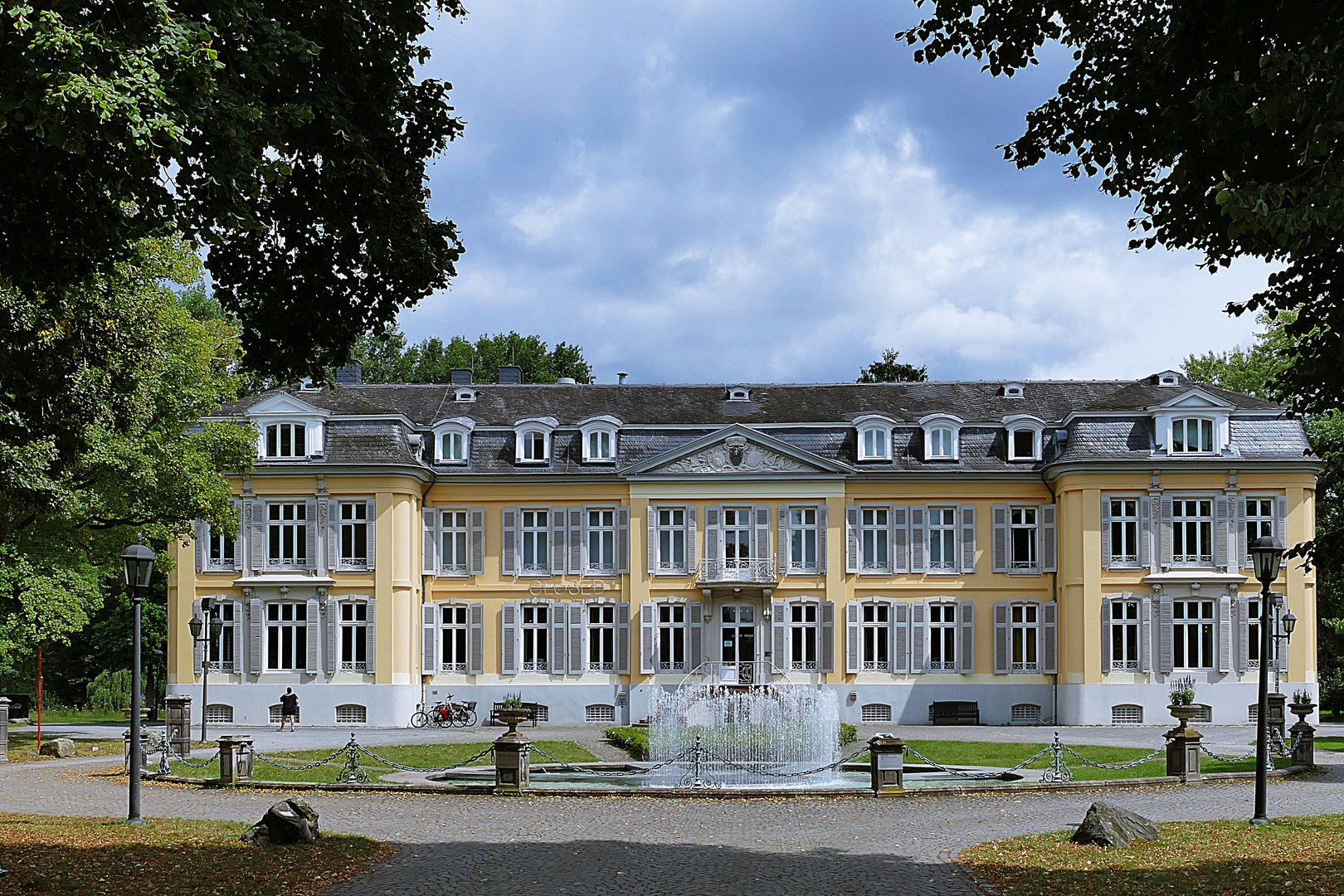 Schloss Morsbroich in Leverkusen-Alkenrath