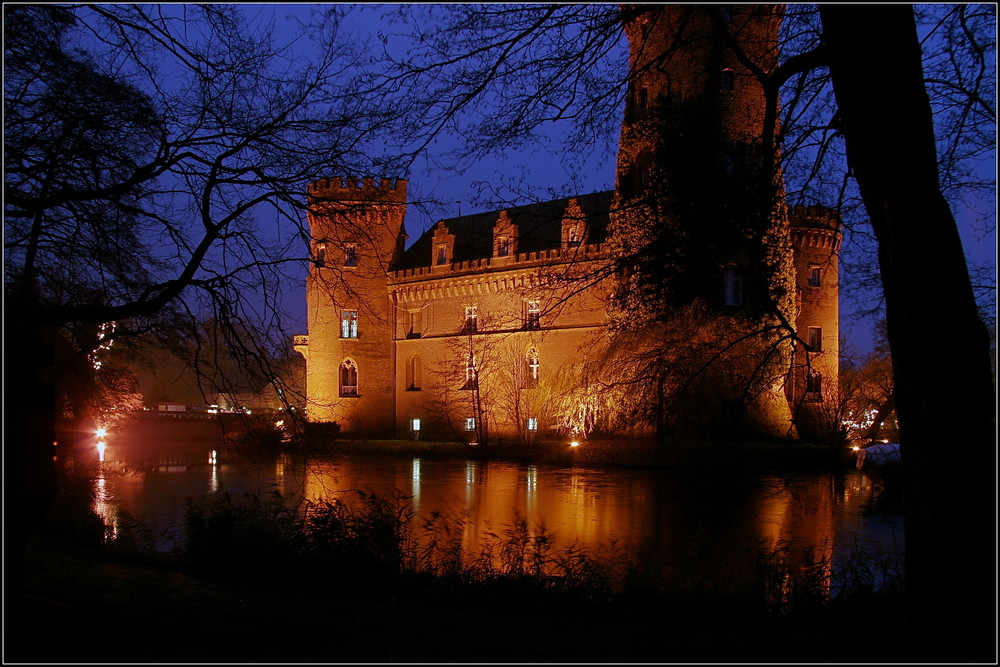 Schloss Moyland ......