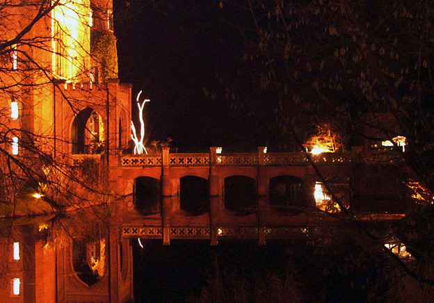 Schloß Moyland bei Nacht