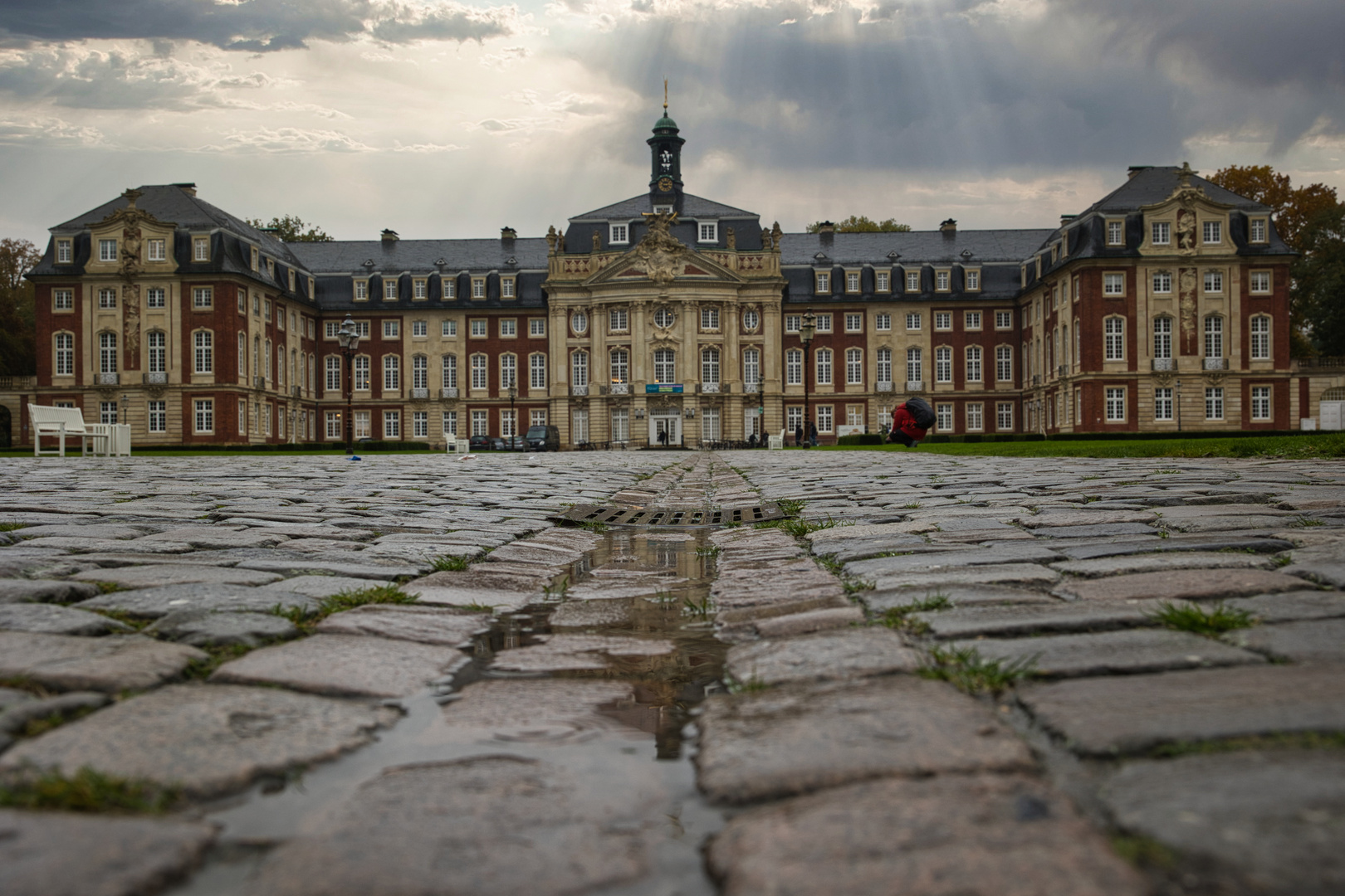 Schloss Münster by rain