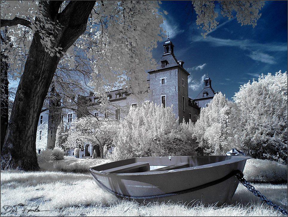 Schloss Neersen [2] Foto & Bild infrarot, techniken, farbinfrarot