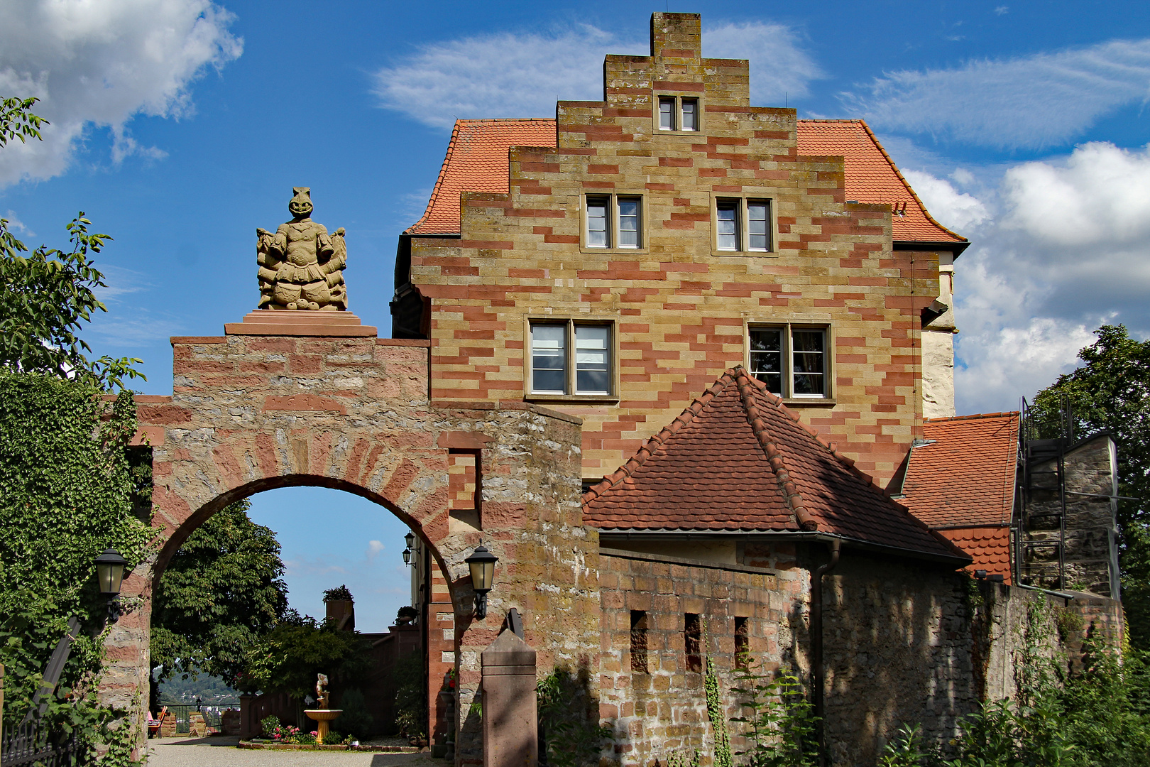 Schloss Neuburg in Obrigheim am Neckar