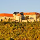 Schloss Neuenburg in herbstlicher Abendsonne