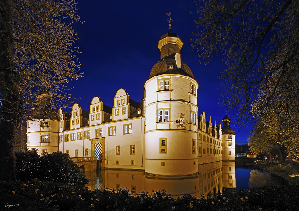 Schloß Neuhaus 2 Foto & Bild architektur, architektur bei nacht