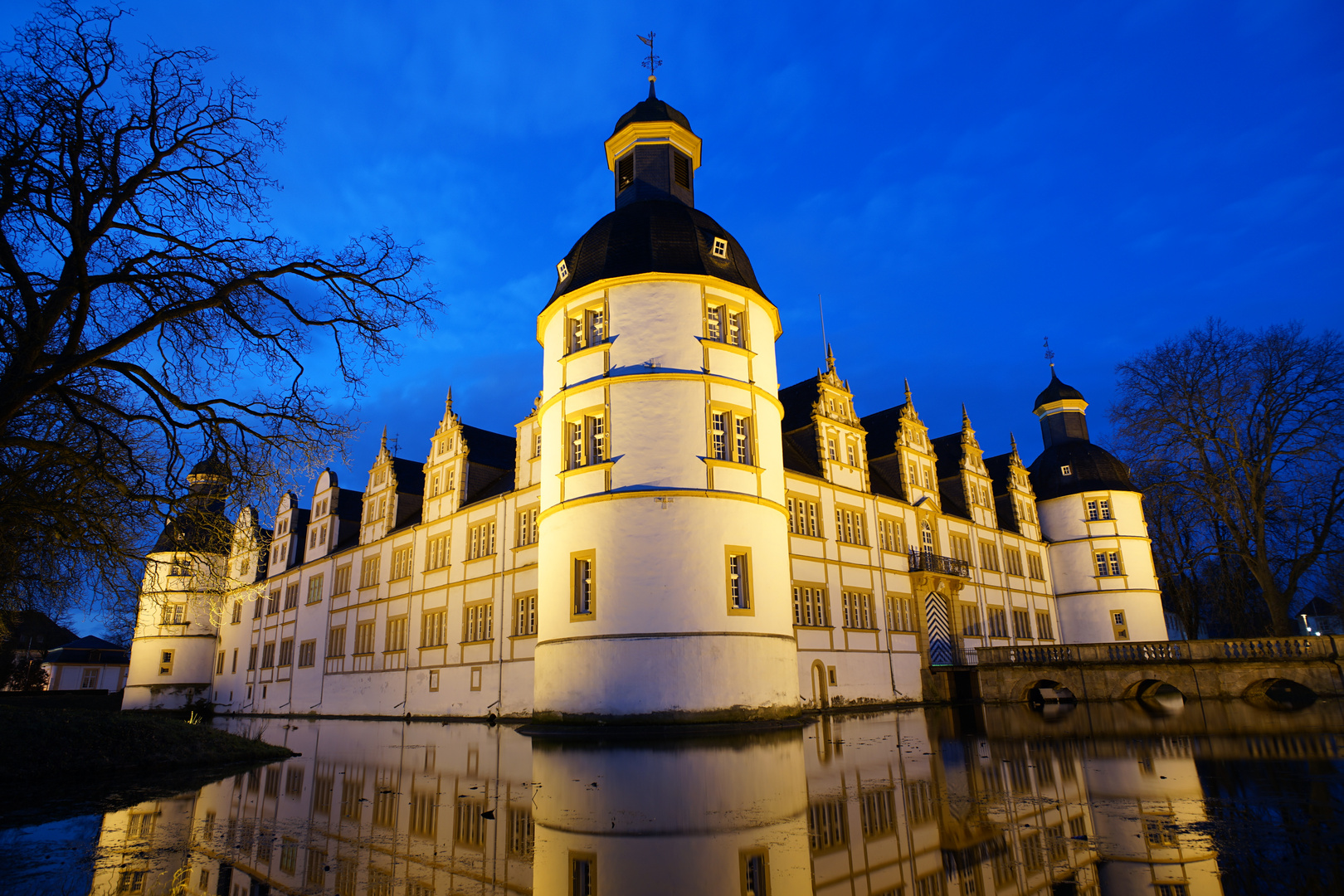 Schloss Neuhaus Foto & Bild motive Bilder auf