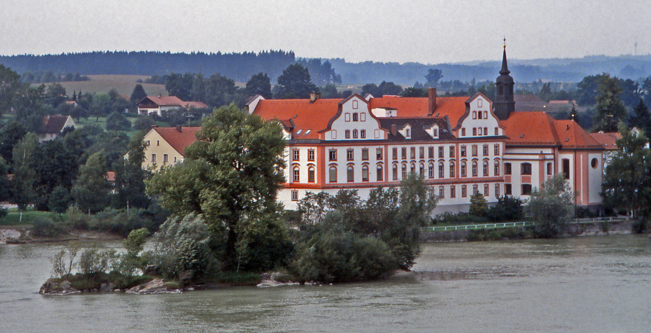 Schloss Neuhaus am Inn 1990