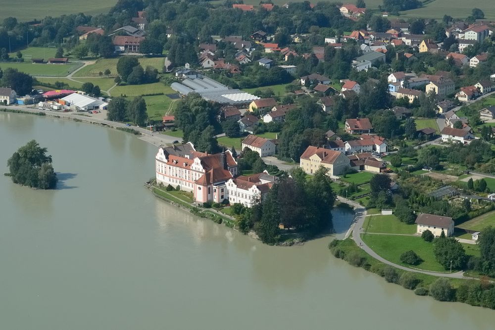 Schloss Neuhaus am Inn Foto & Bild landschaft, luftaufnahmen