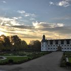 Schloss Neuhaus am Morgen (HDR)