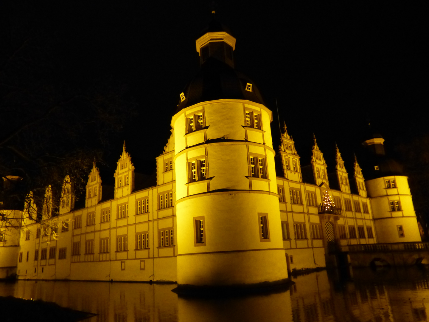 Schloss Neuhaus