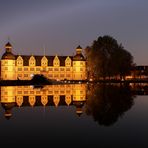 Schloss Neuhaus bei Nacht