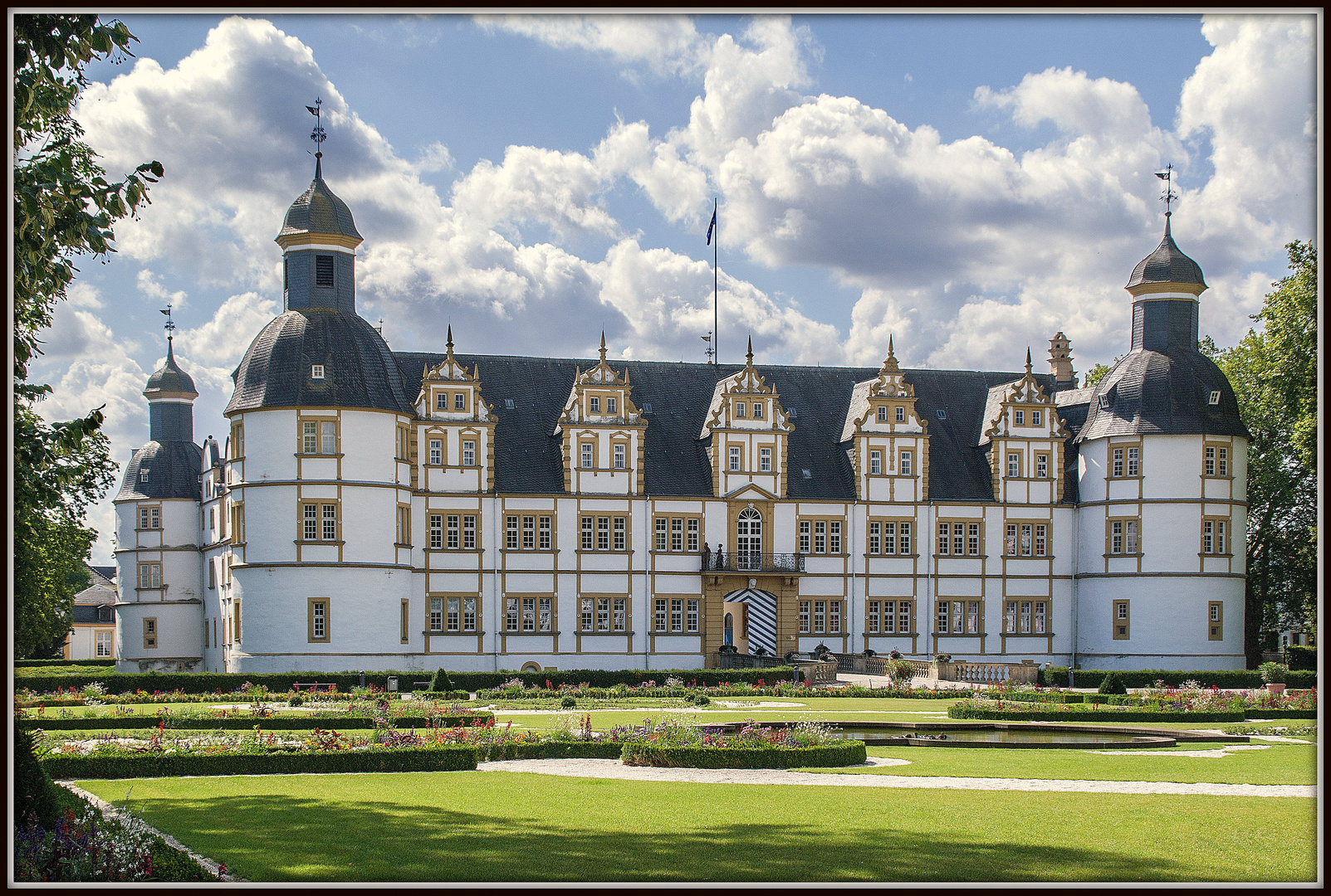 Schloß Neuhaus Foto & Bild architektur, deutschland, europe Bilder