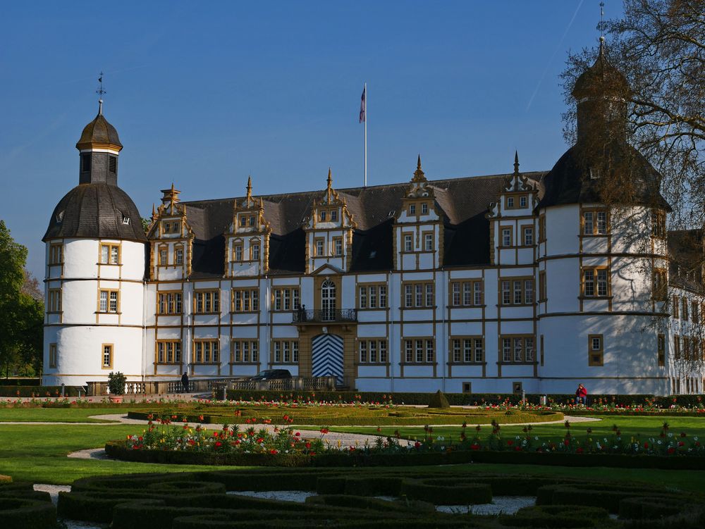 Schloß Neuhaus, Paderborn, Germany Foto &amp; Bild fenster