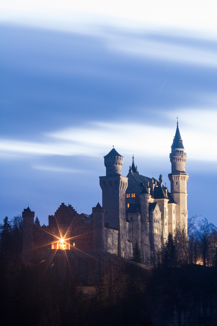 Schloss Neuschwanstein (hochformat)