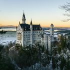 Schloss Neuschwanstein in der Abenddämmerung