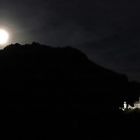 Schloss Neuschwanstein mit fast vollem Mond...