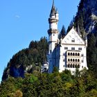 Schloß Neuschwanstein mit Gleitschirmsegler