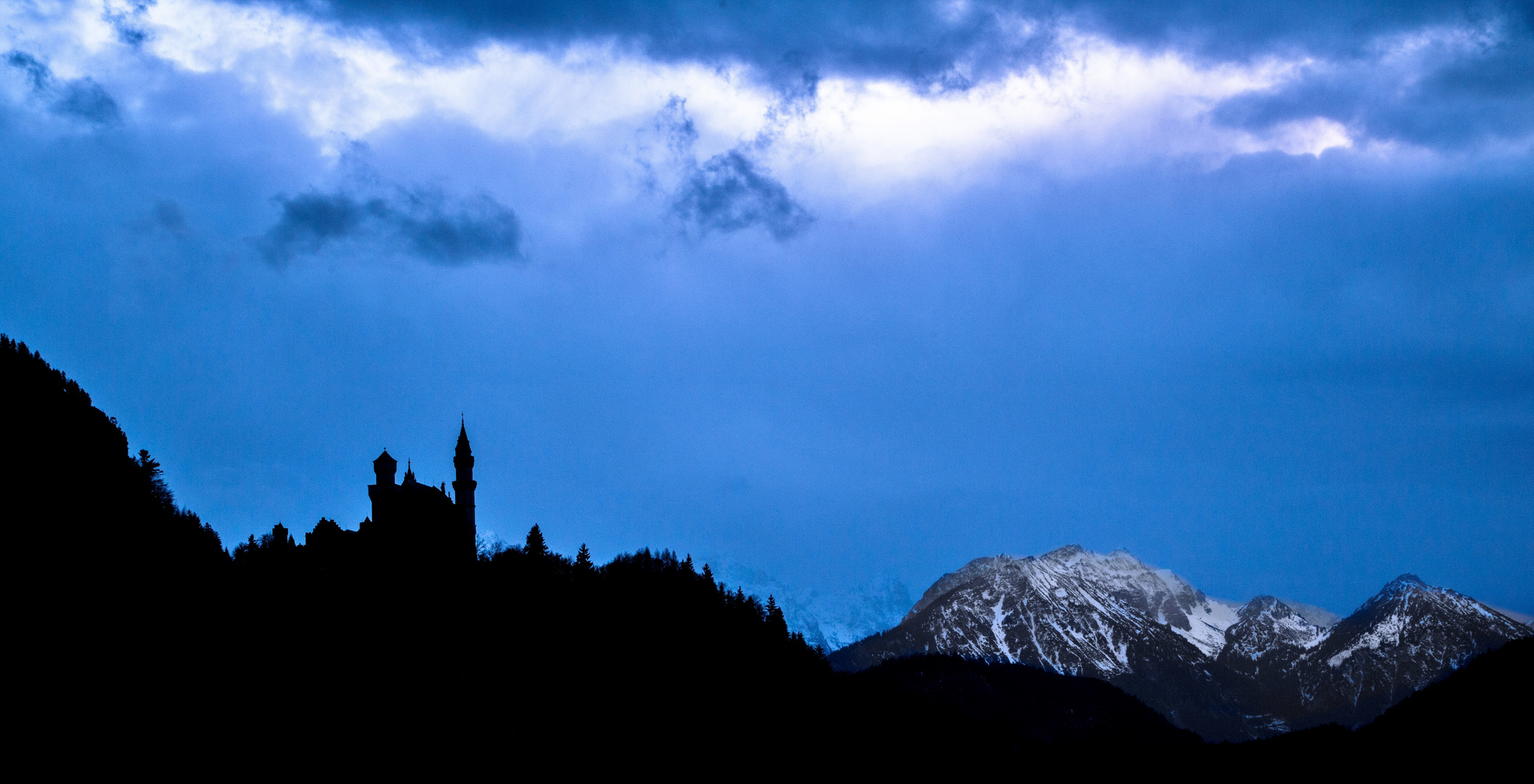 Schloss Neuschwanstein zur "blauen" Stunde...