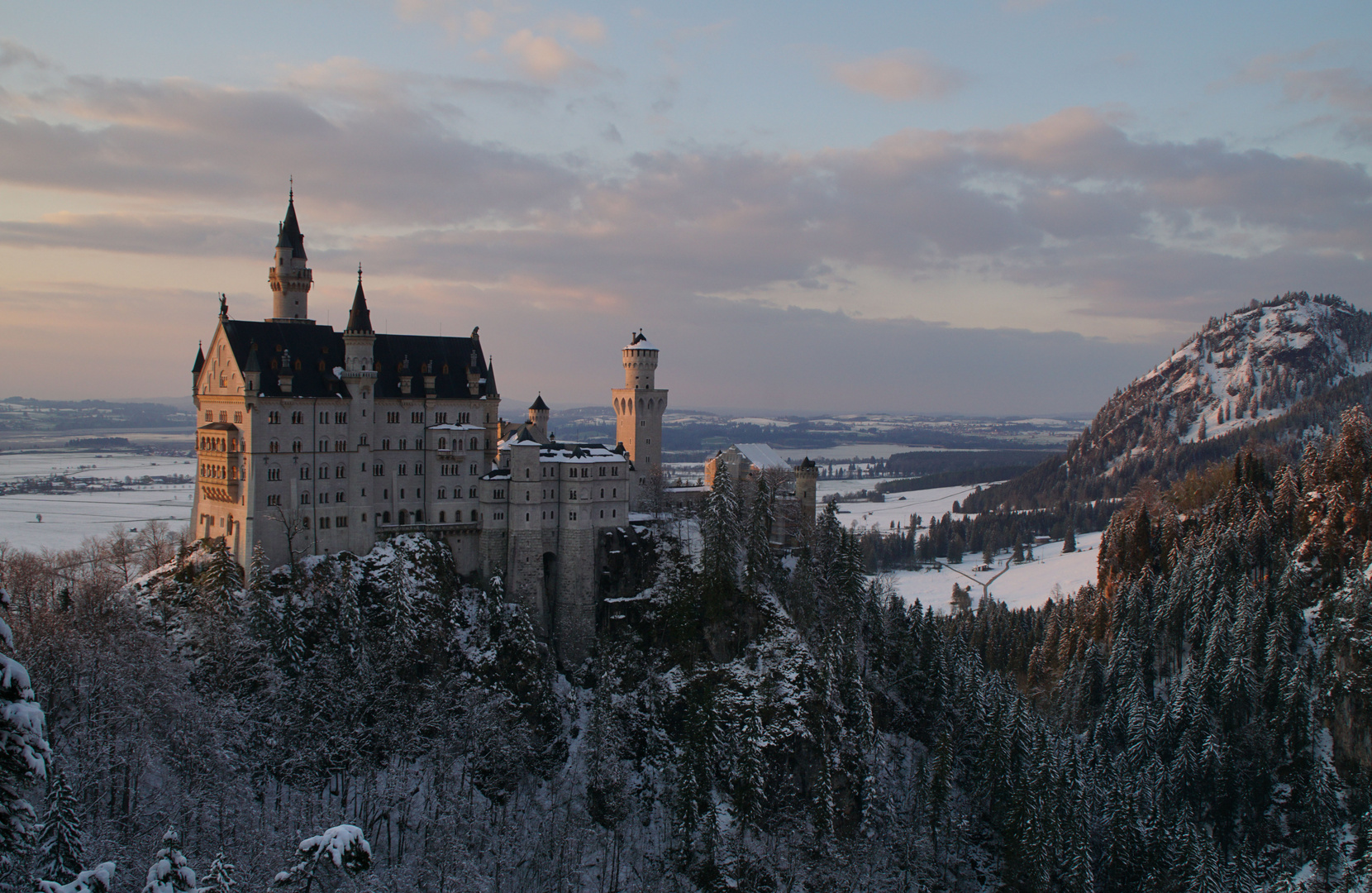 Schloss Neuschwanstein zur "goldenen Stunde"