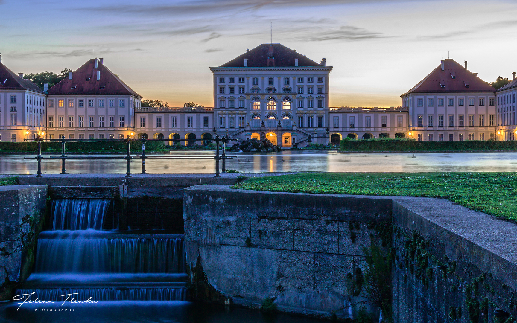 Schloss Nymphenburg bei Dämmerung