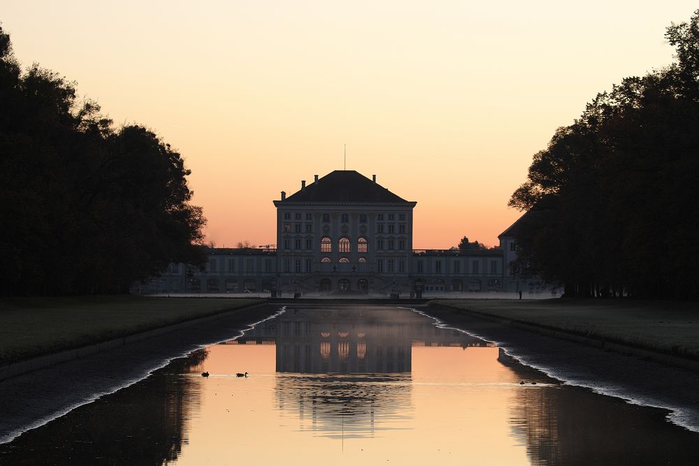 Schloss Nymphenburg im Sonnenaufgang